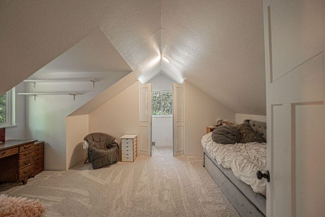 4970 Old Stage Road, Central Point, OR 97502