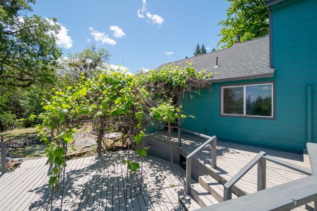 4970 Old Stage Road, Central Point, OR 97502