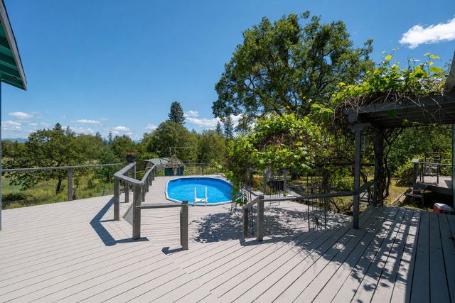 4970 Old Stage Road, Central Point, OR 97502