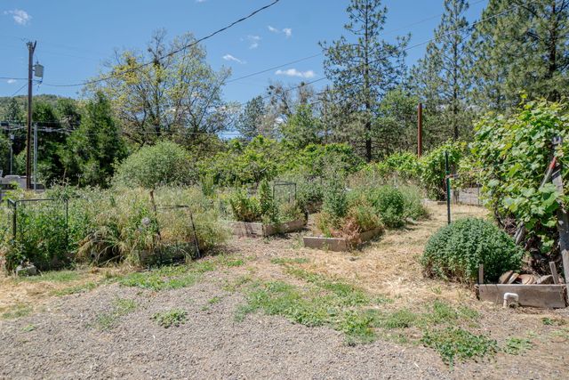 4970 Old Stage Road, Central Point, OR 97502