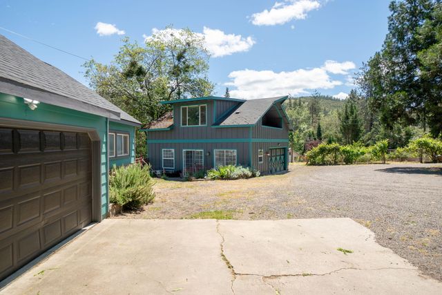 4970 Old Stage Road, Central Point, OR 97502