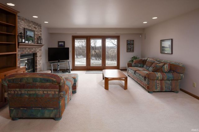 7117 Twelve Oak Court, Fort Wayne, IN 46804