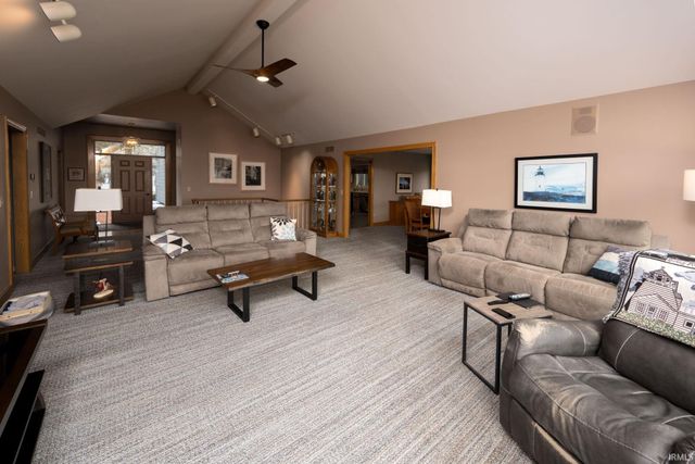 7117 Twelve Oak Court, Fort Wayne, IN 46804