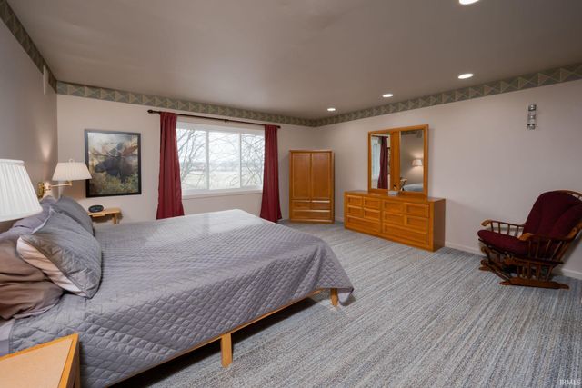 7117 Twelve Oak Court, Fort Wayne, IN 46804