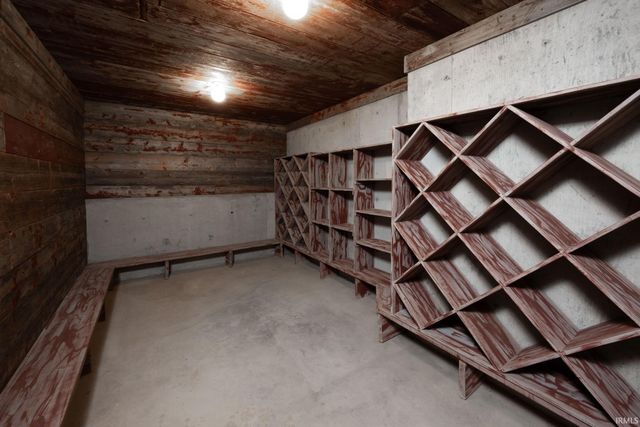 7117 Twelve Oak Court, Fort Wayne, IN 46804