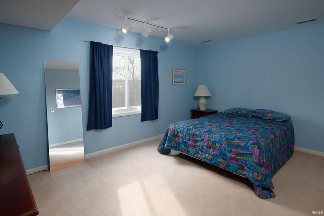 7117 Twelve Oak Court, Fort Wayne, IN 46804