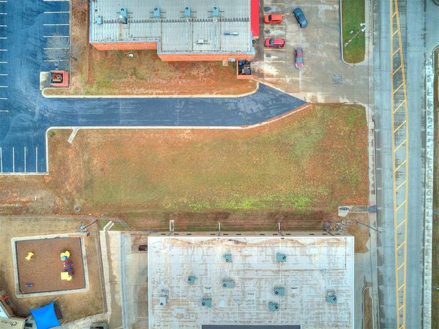 1308 Holly Avenue, Yukon, OK 73099