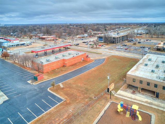 1308 Holly Avenue, Yukon, OK 73099