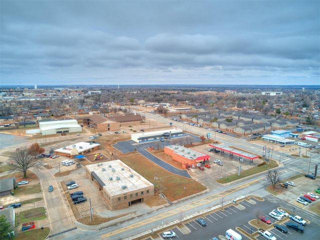 1308 Holly Avenue, Yukon, OK 73099