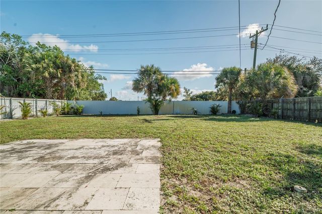 20731 NW 32nd Pl, Miami Gardens, FL 33056