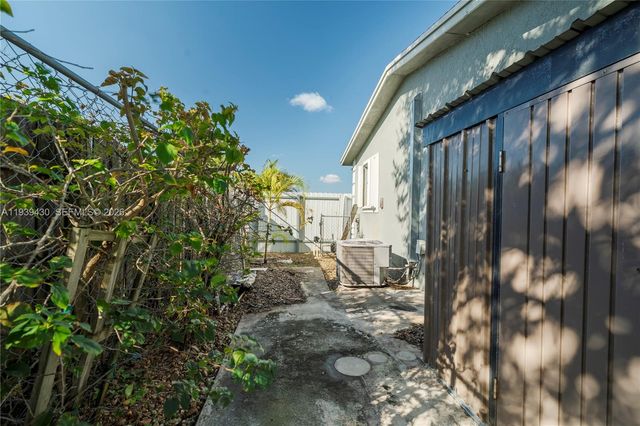 20731 NW 32nd Pl, Miami Gardens, FL 33056