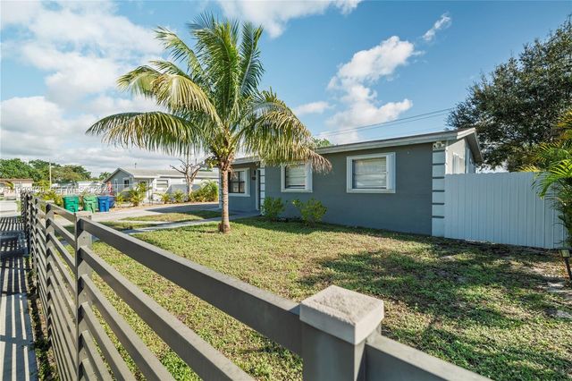 20731 NW 32nd Pl, Miami Gardens, FL 33056