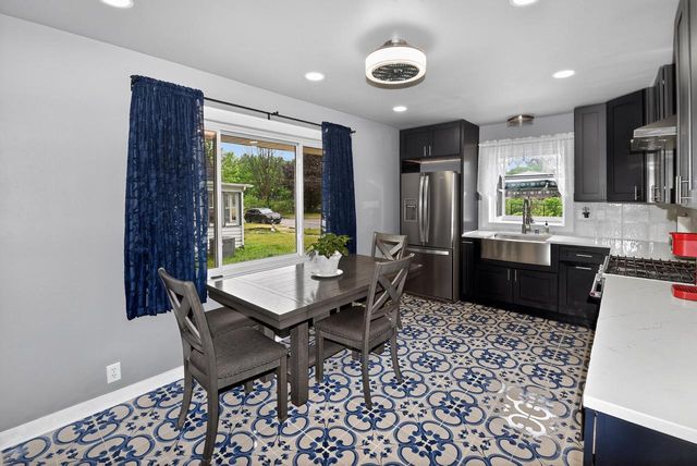 401 Harvey AVENUE, Waukesha, WI 53186