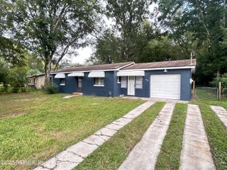 3958 HUNTER Circle, Jacksonville, FL 32207