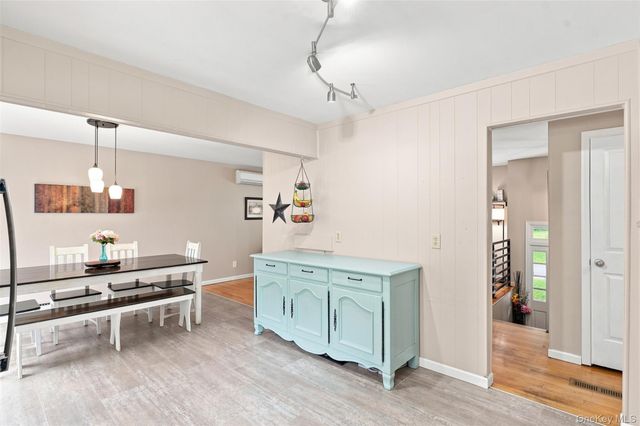 21 Smith Street, Red Hook, NY 12571