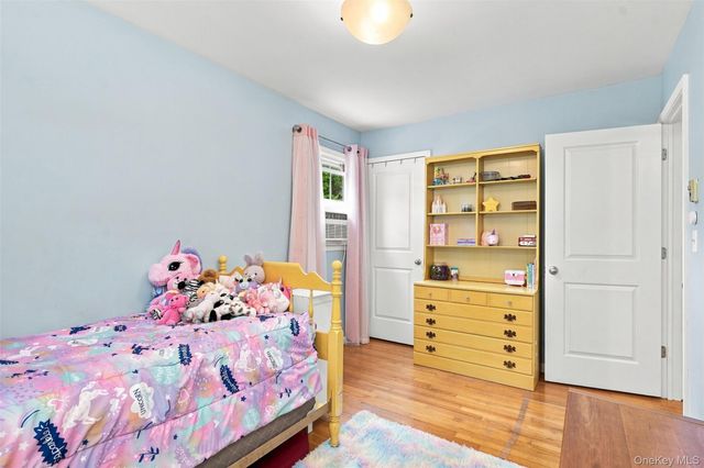 21 Smith Street, Red Hook, NY 12571