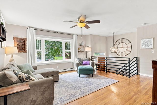 21 Smith Street, Red Hook, NY 12571