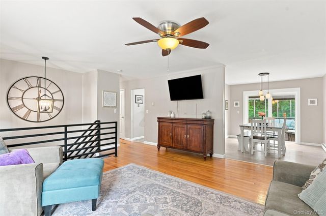 21 Smith Street, Red Hook, NY 12571