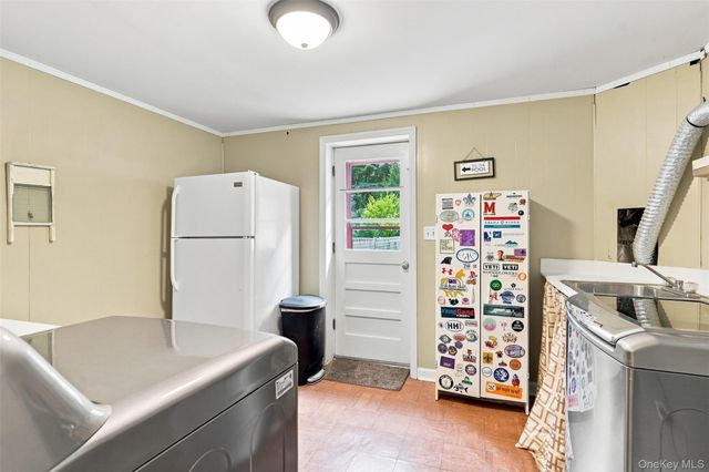 21 Smith Street, Red Hook, NY 12571