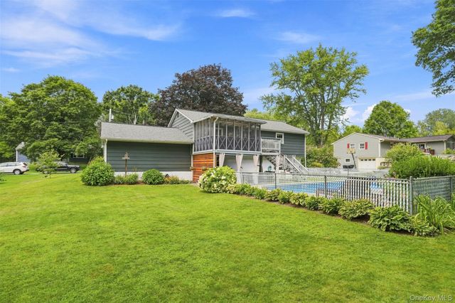 21 Smith Street, Red Hook, NY 12571