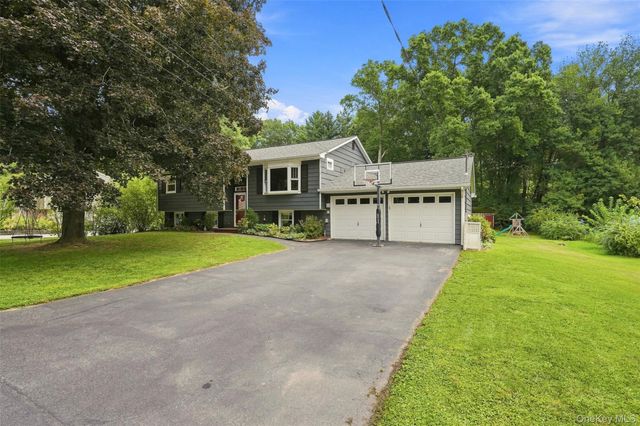 21 Smith Street, Red Hook, NY 12571