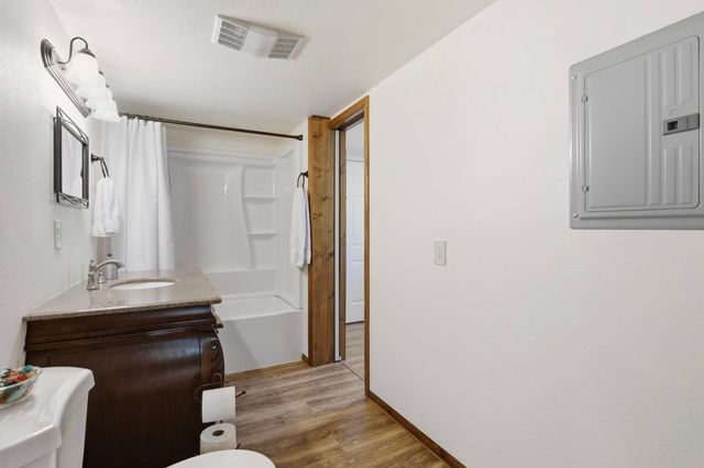 4422 RAILROAD Ave, Clayton, WA 99110
