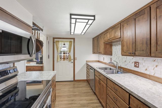 4422 RAILROAD Ave, Clayton, WA 99110