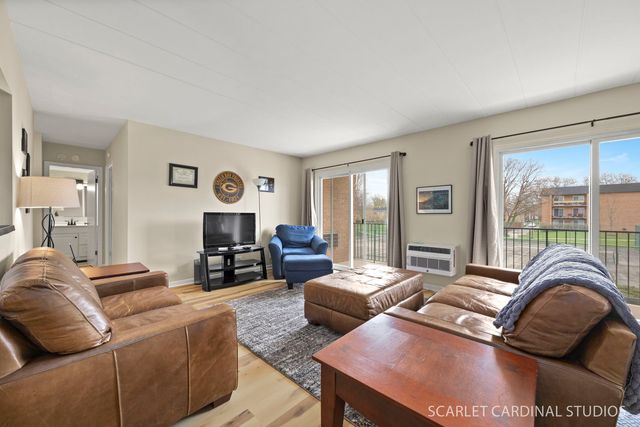 1056 N Mill Street 201, Naperville, IL 60563