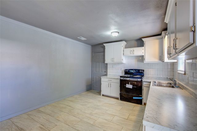 101 Mcbride Street, Lone Oak, TX 75453