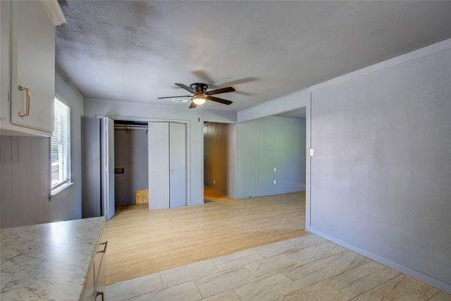 101 Mcbride Street, Lone Oak, TX 75453