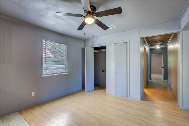 101 Mcbride Street, Lone Oak, TX 75453