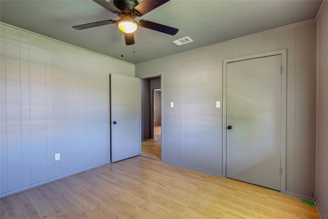 101 Mcbride Street, Lone Oak, TX 75453