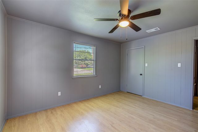 101 Mcbride Street, Lone Oak, TX 75453