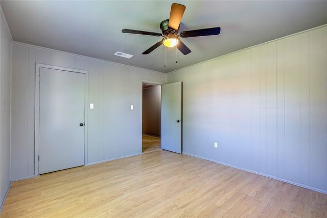 101 Mcbride Street, Lone Oak, TX 75453