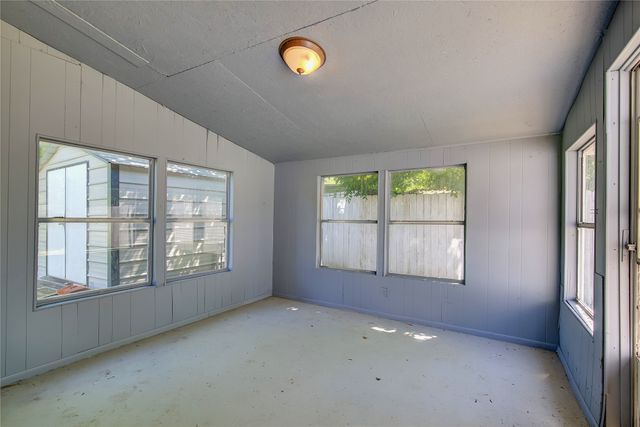101 Mcbride Street, Lone Oak, TX 75453