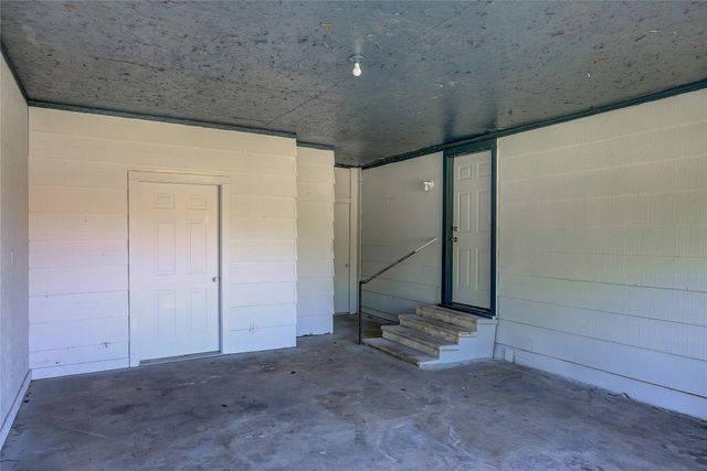 101 Mcbride Street, Lone Oak, TX 75453