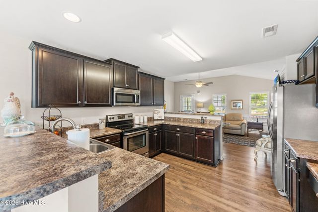 4255 Cherry Laurel Lane SE, Southport, NC 28461