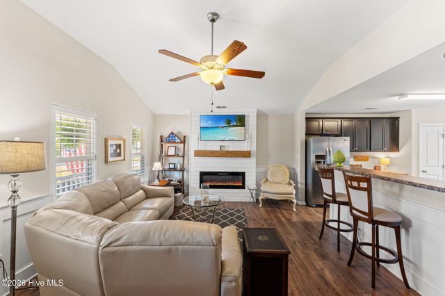 4255 Cherry Laurel Lane SE, Southport, NC 28461