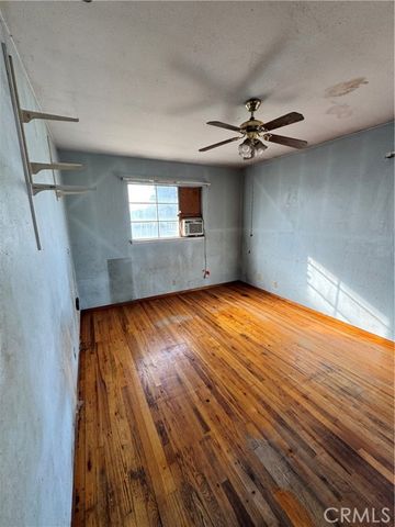 5703 E Hampton, Fresno, CA 93727