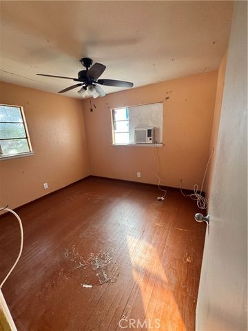 5703 E Hampton, Fresno, CA 93727