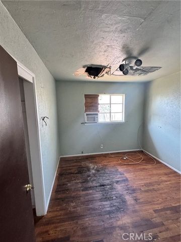 5703 E Hampton, Fresno, CA 93727