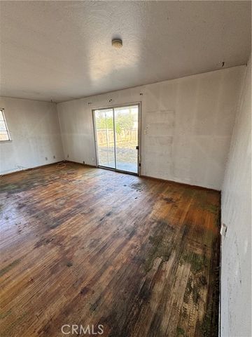 5703 E Hampton, Fresno, CA 93727