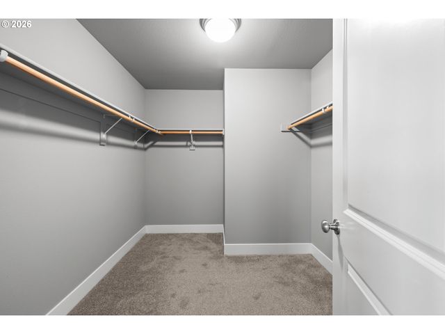 623 Ne 79TH Ave, Portland, OR 97213