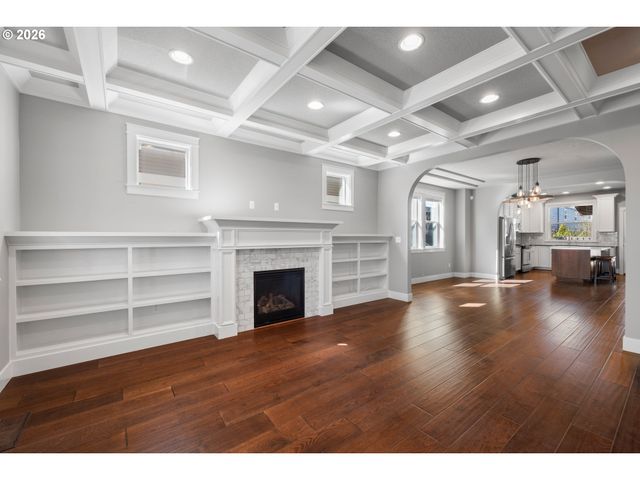 623 Ne 79TH Ave, Portland, OR 97213