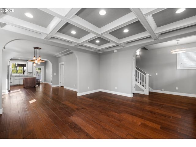 623 Ne 79TH Ave, Portland, OR 97213