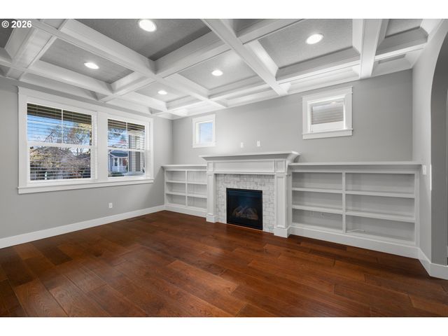 623 Ne 79TH Ave, Portland, OR 97213