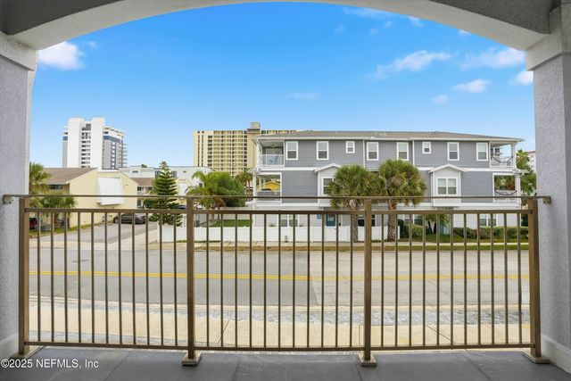 1330 2ND Street S E, Jacksonville Beach, FL 32250