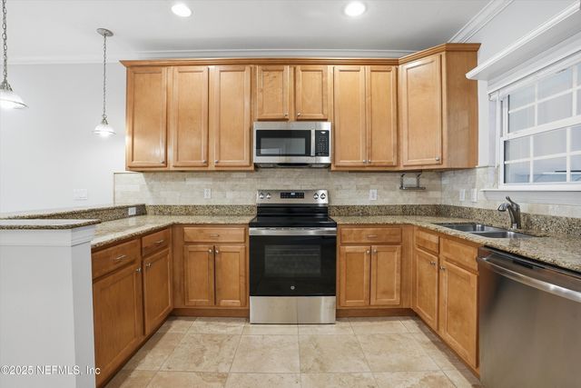 1330 2ND Street S E, Jacksonville Beach, FL 32250