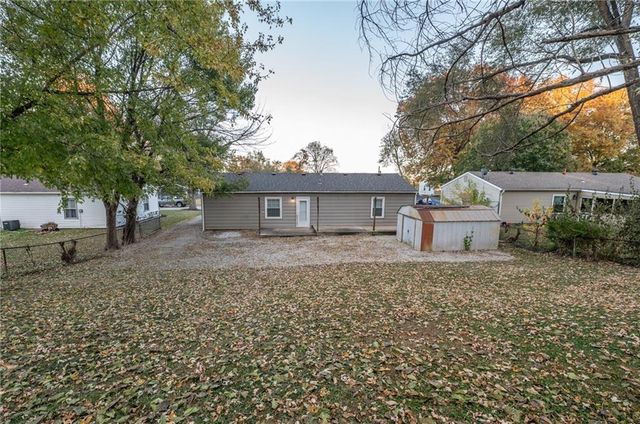 1110 N Swope Drive, Independence, MO 64056