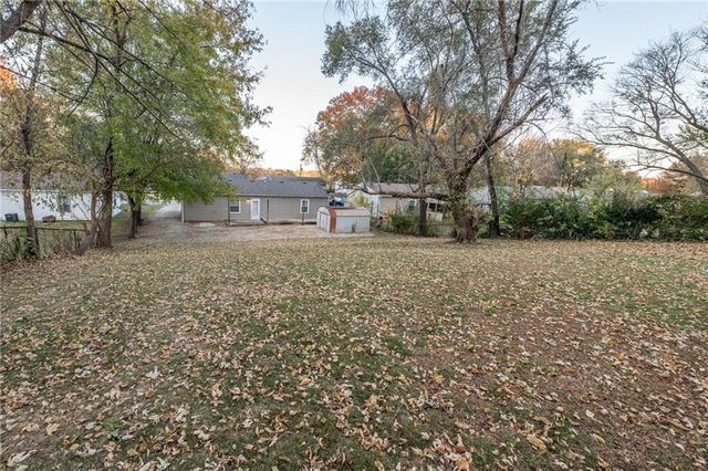 1110 N Swope Drive, Independence, MO 64056